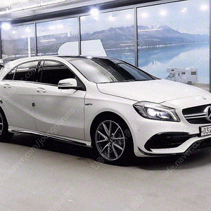 벤츠 A클래스 중고차 벤츠 중고차 수입중고차 흰색 2016년식 A45 AMG 4MATIC 수원중고차