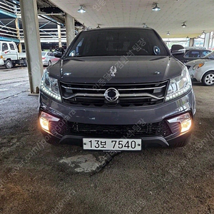 코란도C 중고 코란도C 중고차 회색 2018년식 32,875km 2.2 RX 2WD 고급형 개인사업자중고차