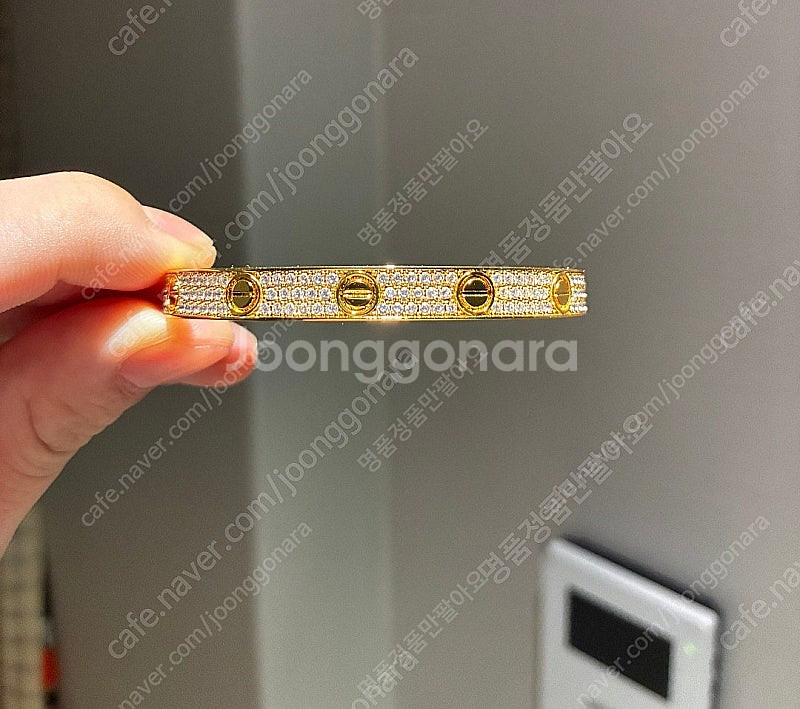 까르띠에 파베 팔찌 판매합니다--1
