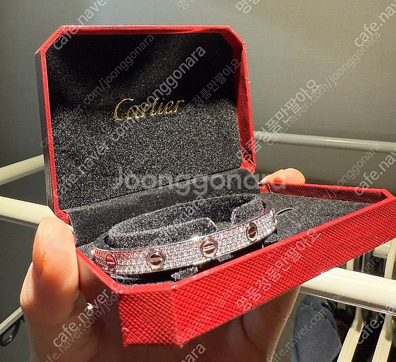 까르띠에 파베 팔찌 판매합니다--4