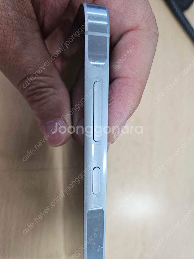 갤럭시 퀀텀5(A55) 측면 비닐조차 떼지 않은 S급--2