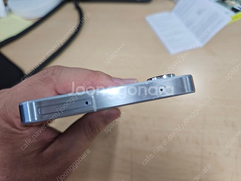 갤럭시 퀀텀5(A55) 측면 비닐조차 떼지 않은 S급--3