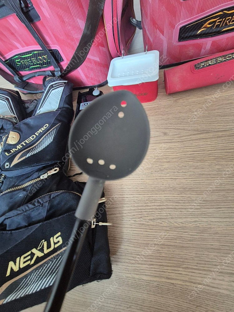 시마노 낚시용품 일괄 (조끼,바칸,밑밥통 등등)--2