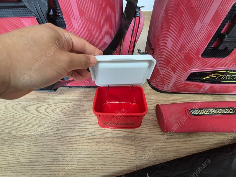 시마노 낚시용품 일괄 (조끼,바칸,밑밥통 등등)--7