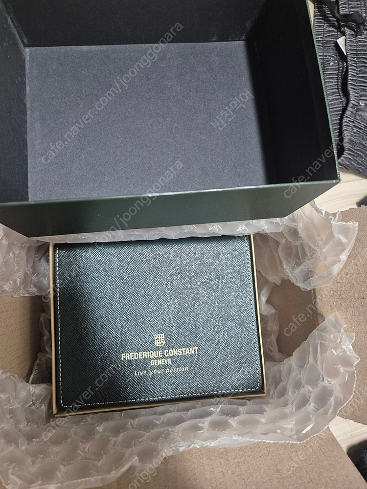 프레드릭 콘스탄트 클래식 쿼츠 크로노그래프 여자시계 이미지