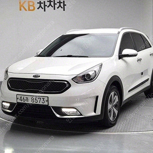 니로 중고차 니로 하이브리드 중고 하이브리드 중고차 흰색 2018년식 69,000km 1.6 하이브리드 프레스티지 수원중고차