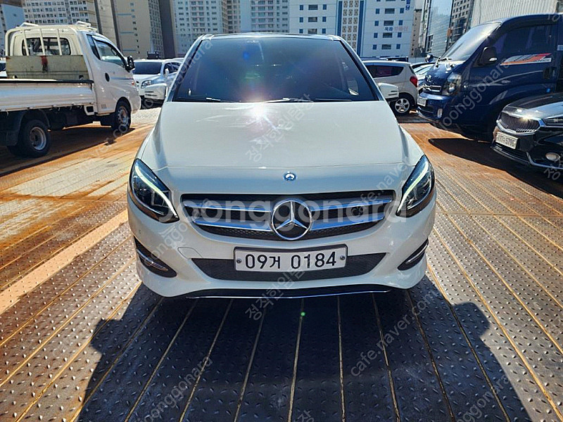 벤츠 B클래스 (MY B) B200 d 선착순 판매합니...--3