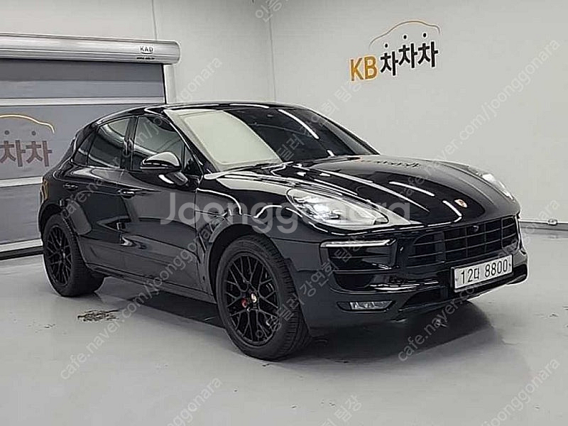 중고차 포르쉐 마칸 중고 검정색 2018년식 가솔린 3...--4