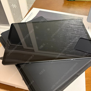 갤럭시 탭 S9+ 북커버 포함 판매합니다.