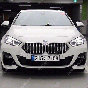 흰색 BMW 2시리즈 중고 그란쿠페 (F44) 220i M 스포츠 중고자동차가격 8,236 km
