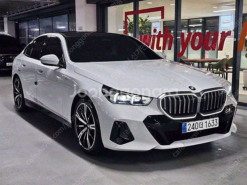 흰색 BMW 5시리즈 중고 BMW 중고 530i xDr...--6