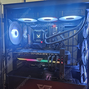 개인 게이밍 컴퓨터 13600kf + 3080 + z690 팝니다.