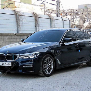 BMW 5시리즈 중고 5시리즈 중고차 할부 BMW 520D 중고 검정색 2018년식 72,307km 520d M 스포츠 플러스 중고차시세