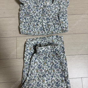 슈슈앤크라 상하복 투피스
