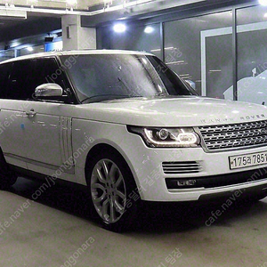 랜드로버 레인지로버 중고차 할부가능 흰색 2017년식 4.4 SDV8 VOGUE SE 디젤 중고차구매