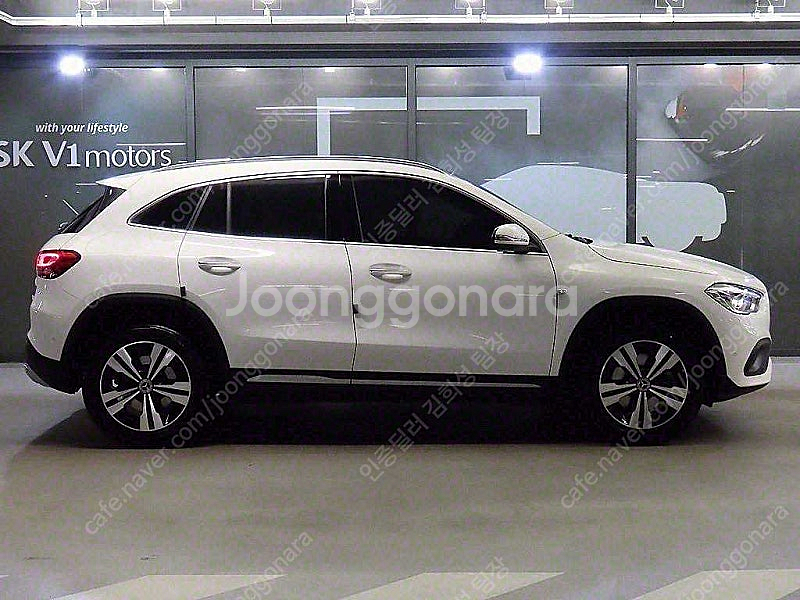 벤츠 GLA 중고 벤츠 GLA클래스 중고 흰색 2021년식 35,744km GLA220 중고자동차--3