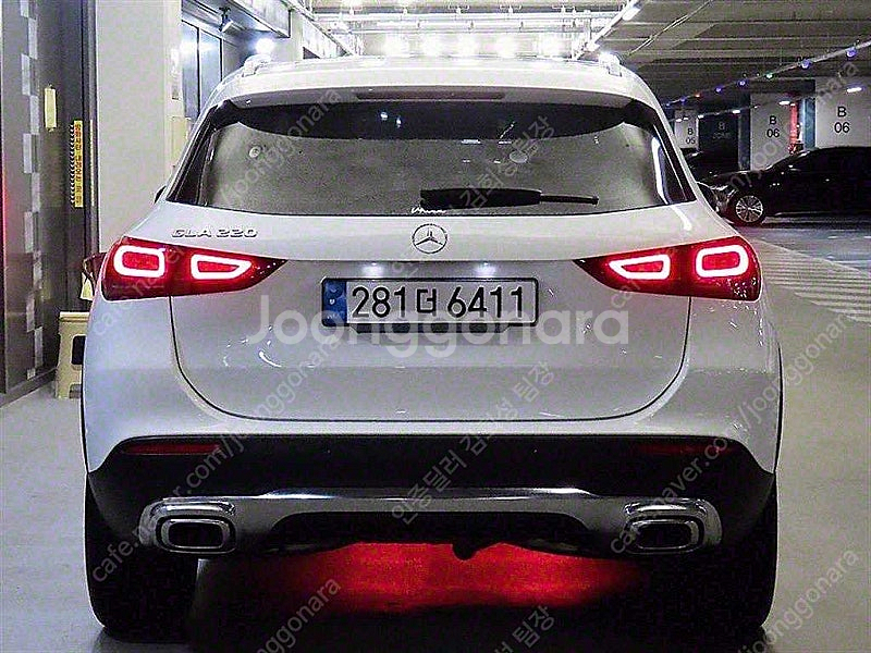 벤츠 GLA 중고 벤츠 GLA클래스 중고 흰색 2021년식 35,744km GLA220 중고자동차--5