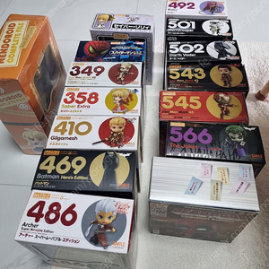 넨도로이드 1,000번 미만 대 다수 팝니다