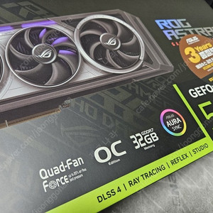 ASUS ROG Astral 아스트랄 지포스 RTX 5090 OC 32GB 판매합니다
