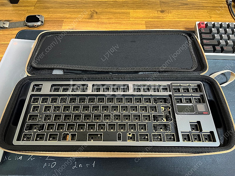 qk80mk2 그레이 커스터 키보드 팝니다--0
