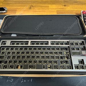 qk80mk2 그레이 커스터 키보드 팝니다