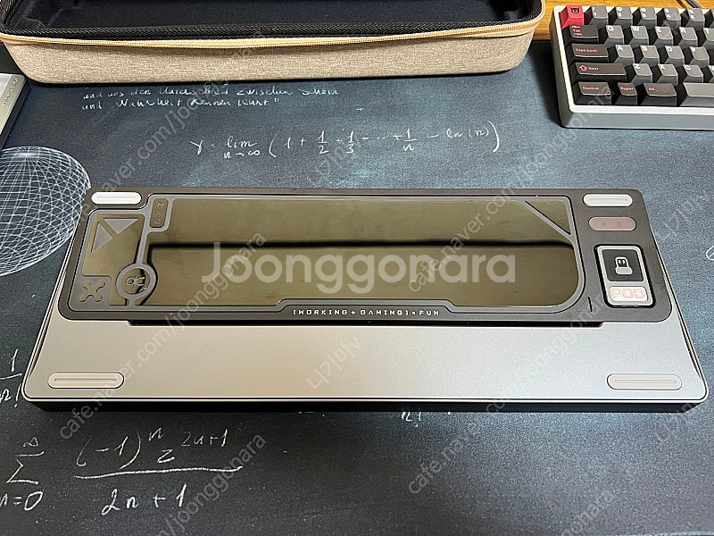 qk80mk2 그레이 커스터 키보드 팝니다--4