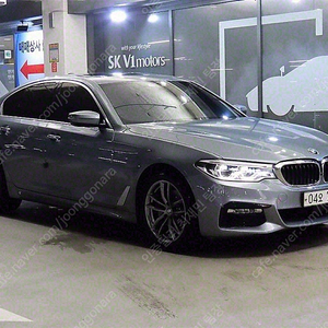 BMW 5시리즈 중고 BMW 520D 중고 5시리즈 중고차 할부 회색 2018년식 520d xDrive M 스포츠 플러스 개인사업자 차량구매