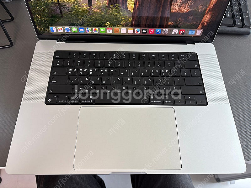 M2 16인치 맥북프로 Max 32G/1TB 판매합니다...--0