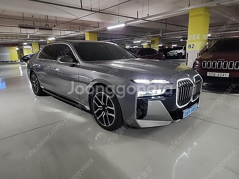 BMW i7 중고 bmw i7 중고차 회색 2023년식...--2