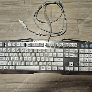 제닉스 STORMX TITAN SE 게임용키보드