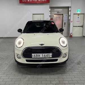 중고 미니쿠퍼 중고 가격 쿠퍼 중고차 흰색 2017년식 87,377km 5도어 파인 레더 에디션 3세대 양심중고차