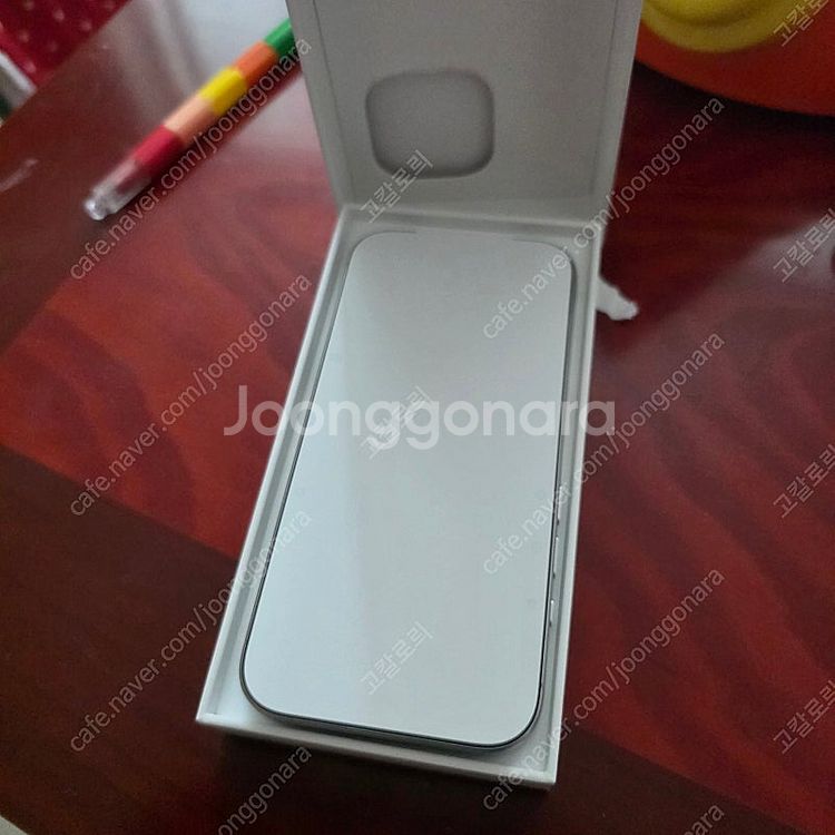 아이폰16 Pro 자급제 512GB 화이트티타늄 미사용...--1