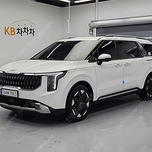 기아 더뉴 카니발 중고 가격 중고 카니발 흰색 2025년식 10,801km HEV 9인승 시그니처 중고차구매