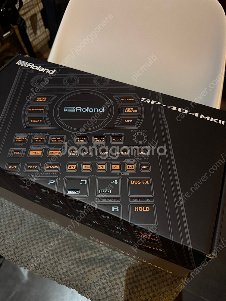 Roland SP404 MK2--1