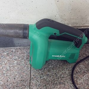 Maktec 블로워  송풍기 M4000B입니다