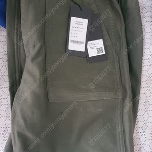 무신사 스탠다드 퍼티그 팬츠 새 제품 31인치 반값택배비 포함 2만2천원에 판매합니다