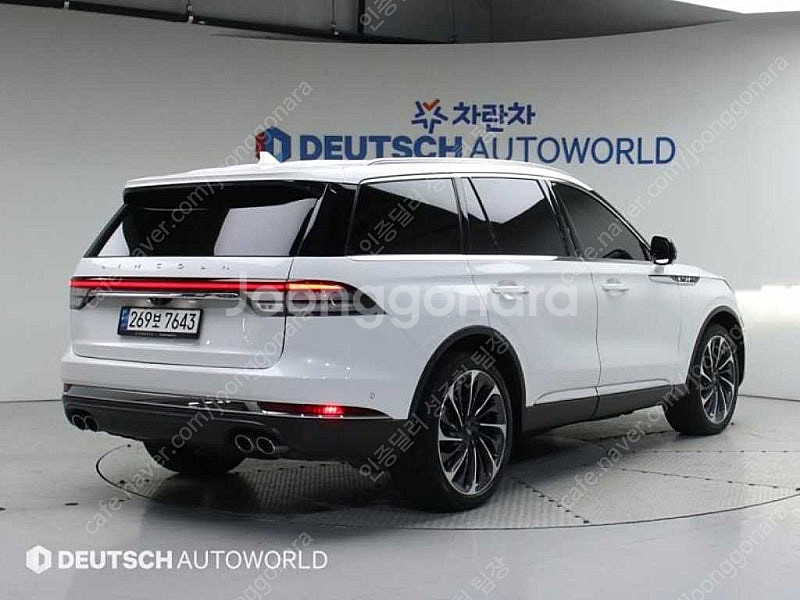 에비에이터 중고 링컨 흰색 2021년식 79,000km...--2