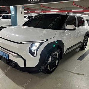4,254 km EV3 중고 전기중고차 롱레인지 에어 중고차 리스 가능 차량 흰색