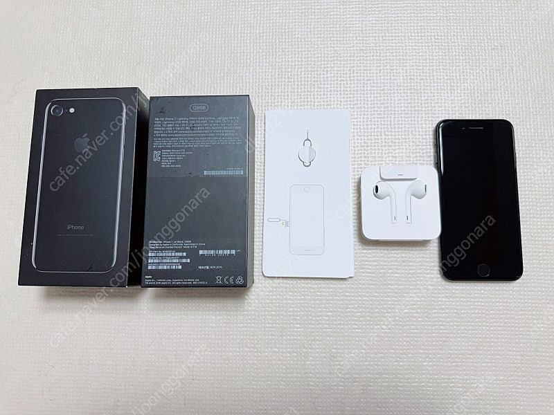 아이폰7 블랙 128GB 팝니다.--2