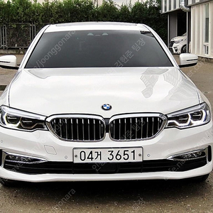 BMW 5시리즈 중고 5시리즈 중고차 할부 BMW 520D 중고 흰색 2018년식 520d 럭셔리 플러스 법인차 구입상담