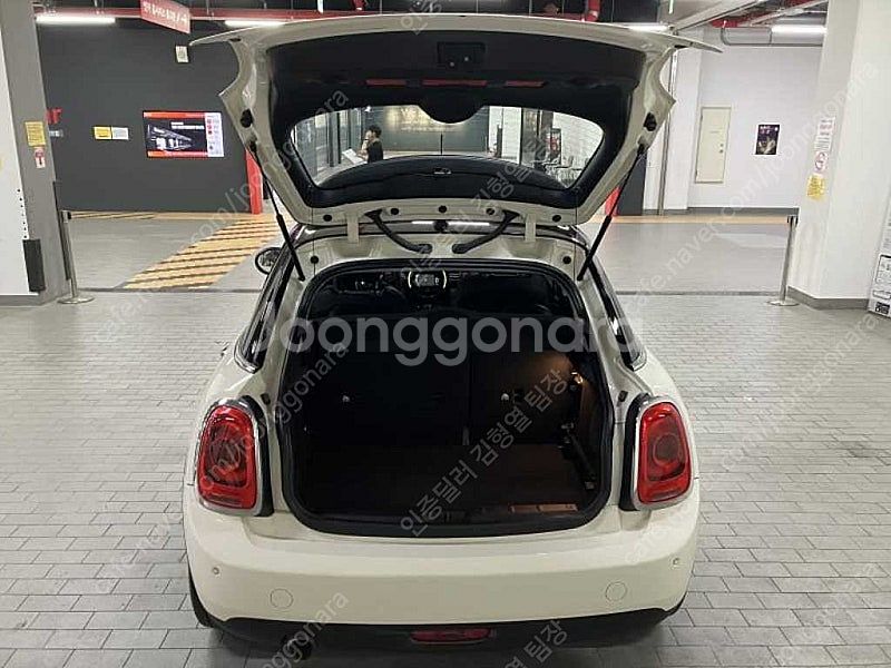중고 미니쿠퍼 중고 가격 쿠퍼 중고차 흰색 2017년식 87,377km 5도어 파인 레더 에디션 3세대 법인중고차구...--5