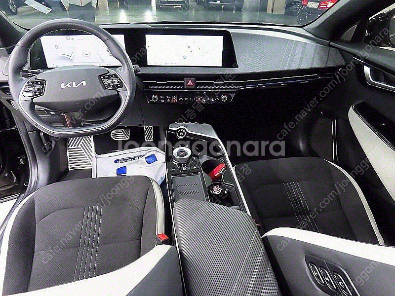 EV6 중고 EV6 중고차 검정색 2024년식 13,7...--7