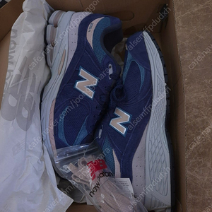 뉴발란스2002r night tide 265