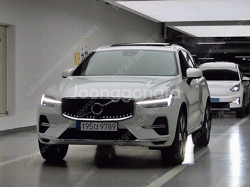 진주색 볼보 XC60 중고 볼보 중고차 T8 울티메이트...--7