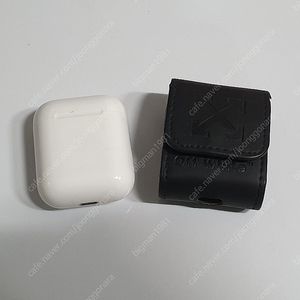 에어팟1세대 본체 양쪽유닛 추가 왼쪽유닛 한 개 더 있고 케이스(오프화이트)