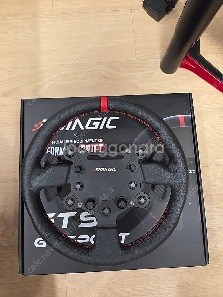 심매직 Simagic GTS 휠 판매합니다.--0