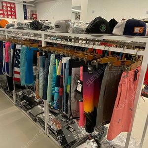 래쉬가드 땡처리 합니다.