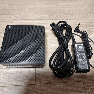 MSI 미니 PC N4000, N5000 팝니다 작고 가벼워서 공간 활용에 좋아요