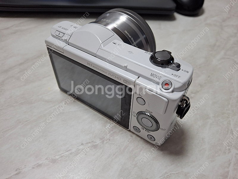 소니 A5000 + 16-50 번들렌즈 판매합니다.--2