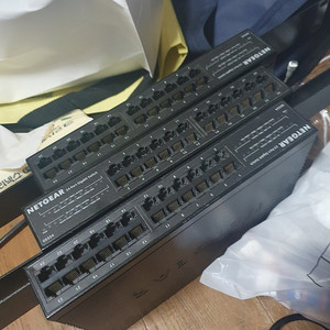 넷기어 스위칭허브 24포트 gs324
